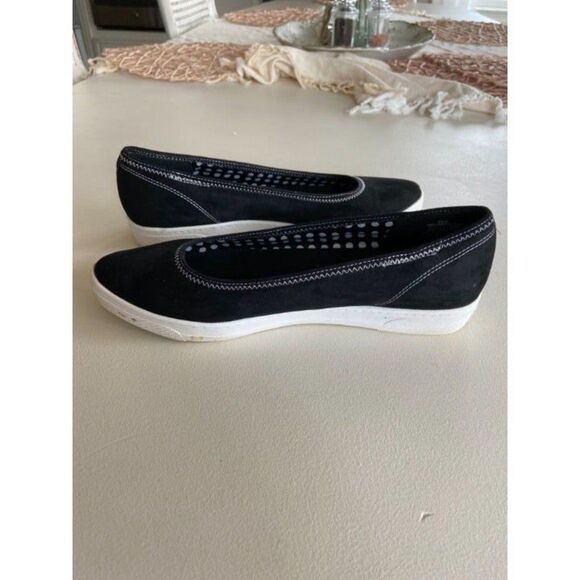 Black Ann Klein Sport Slip On (8 1/2) - Picture 3 of 8